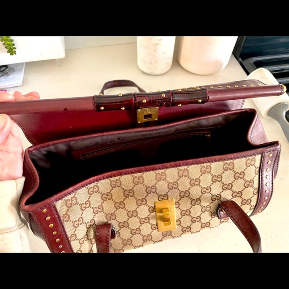 VINTAGE STUDDED BORDEAUX GUCCI BAMBOO BULLET BAG w/ BRASS HARDWARE & ACCENTS - Picture 7 of 12